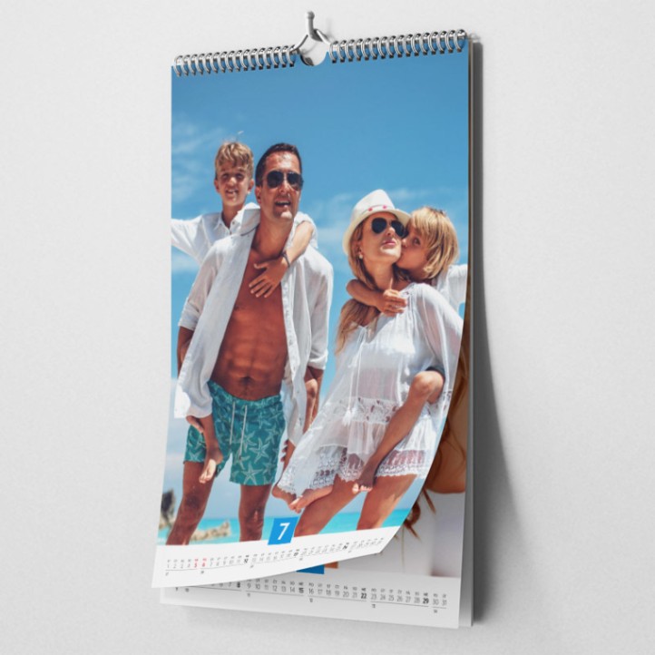 Nástenný fotokalendár ako originálny fotodarček