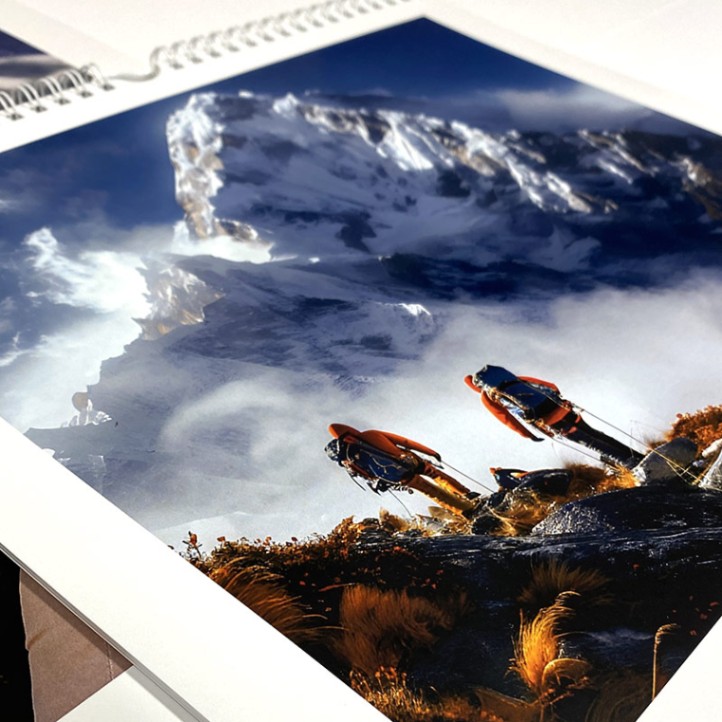 Nástenný fotokalendár Frame z vlastných fotiek, 30×30 cm