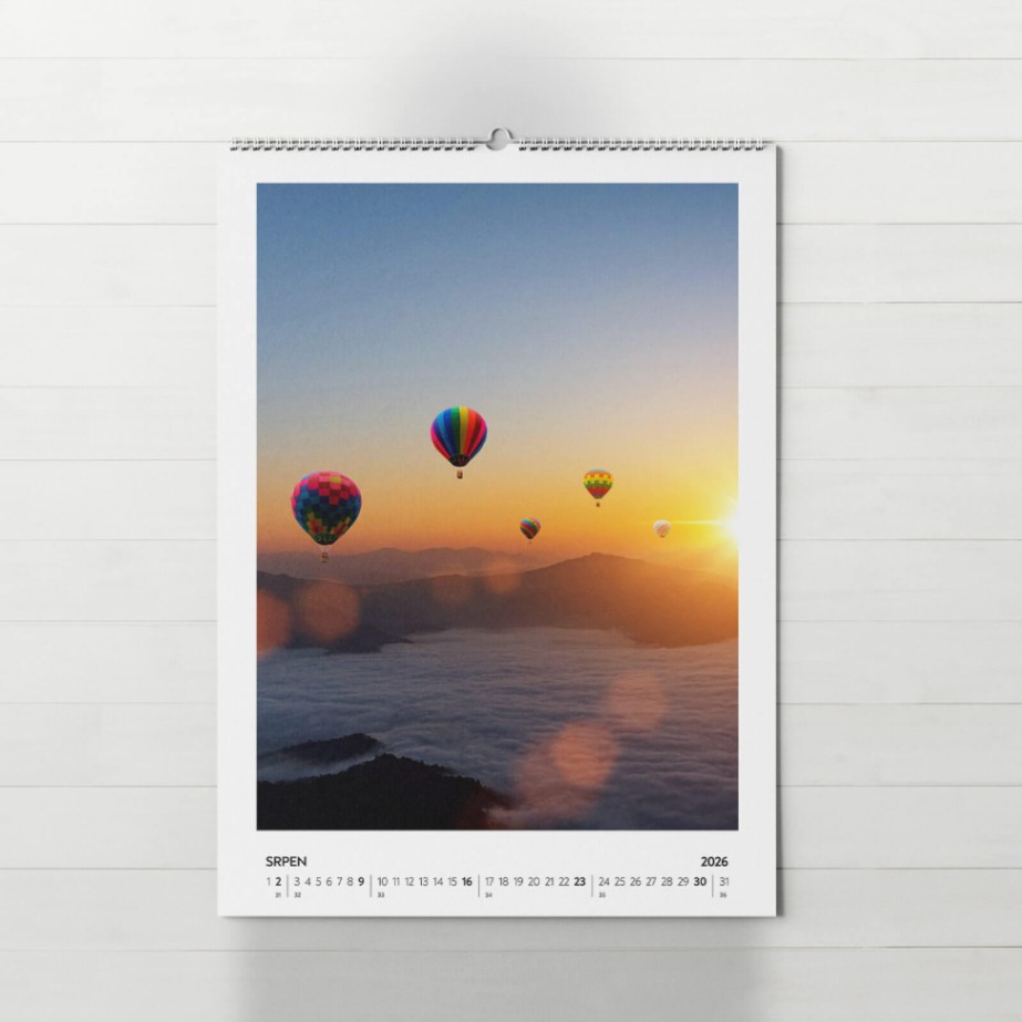 Nástenný fotokalendár Frame z vlastných fotiek, A4 na výšku