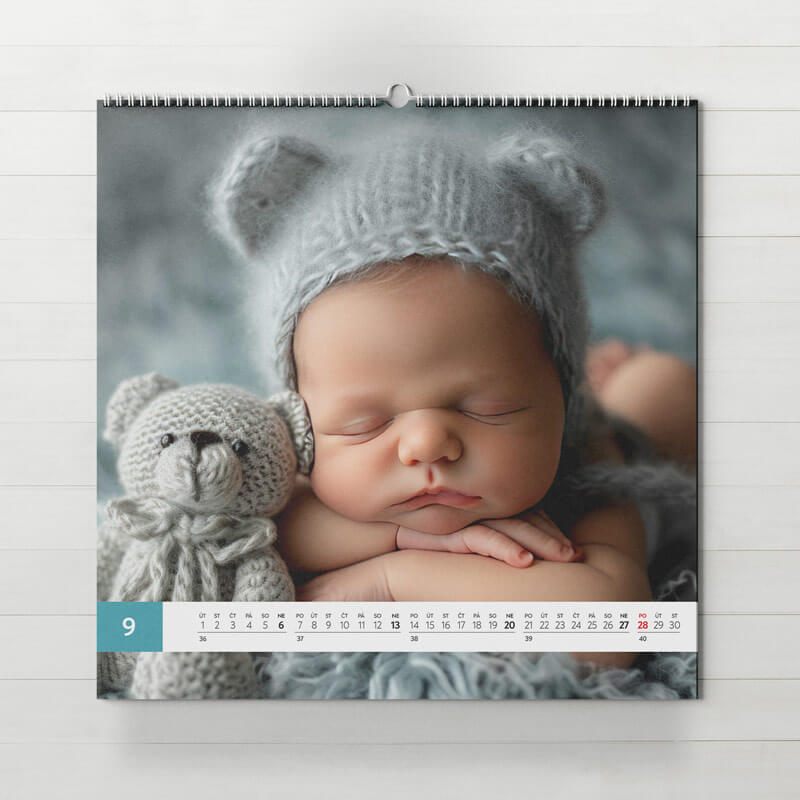 Nástenný fotokalendár Line z vlastných fotiek, 30×30 cm