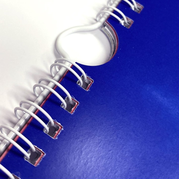 Nástenný fotokalendár Line z vlastných fotiek, A4 na výšku