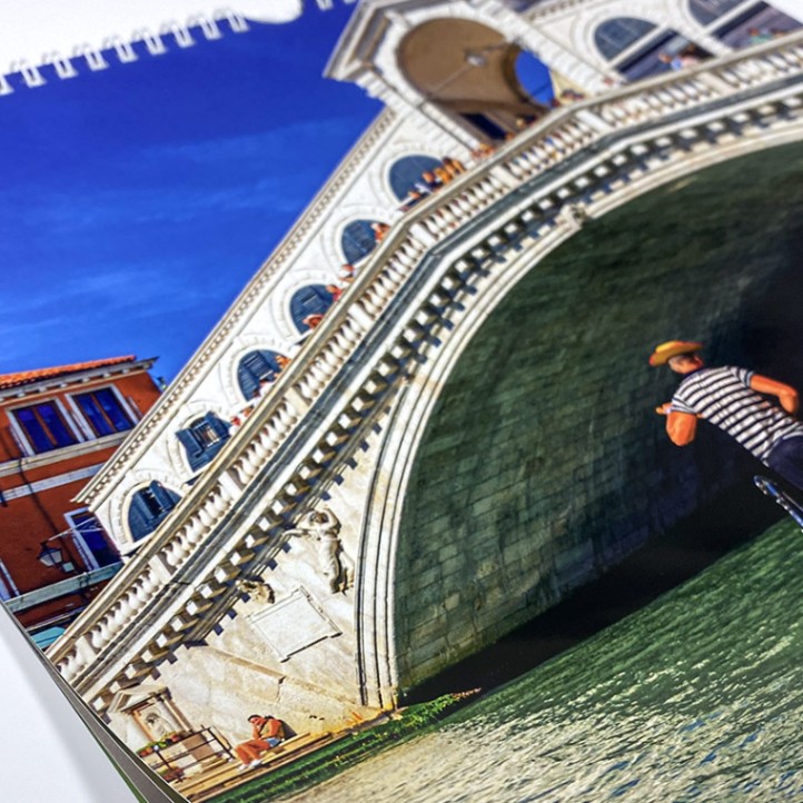 Nástenný fotokalendár Minimal z vlastných fotiek, 30×30 cm